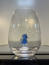 Load image into Gallery viewer, Seahorse Icon Stemless Wine Glass