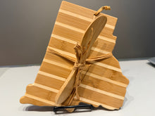 Load image into Gallery viewer, Rhode Island Serving Board &amp; Serving Set

