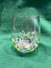 Load image into Gallery viewer, 16 oz Pebble Stemless Wine Glass
